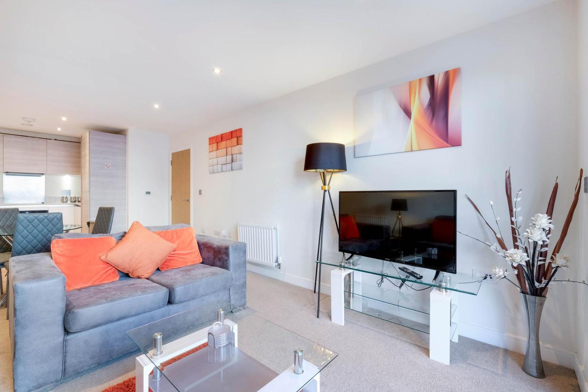 Alder House Serviced Apartment Maidenhead By 360Stays Exterior photo