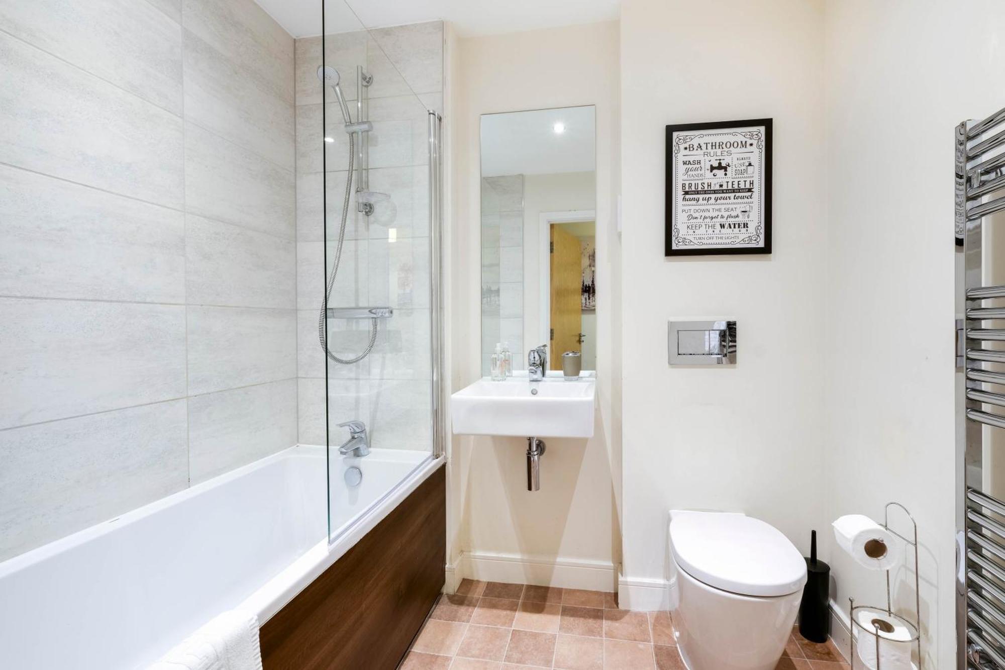 Alder House Serviced Apartment Maidenhead By 360Stays Exterior photo