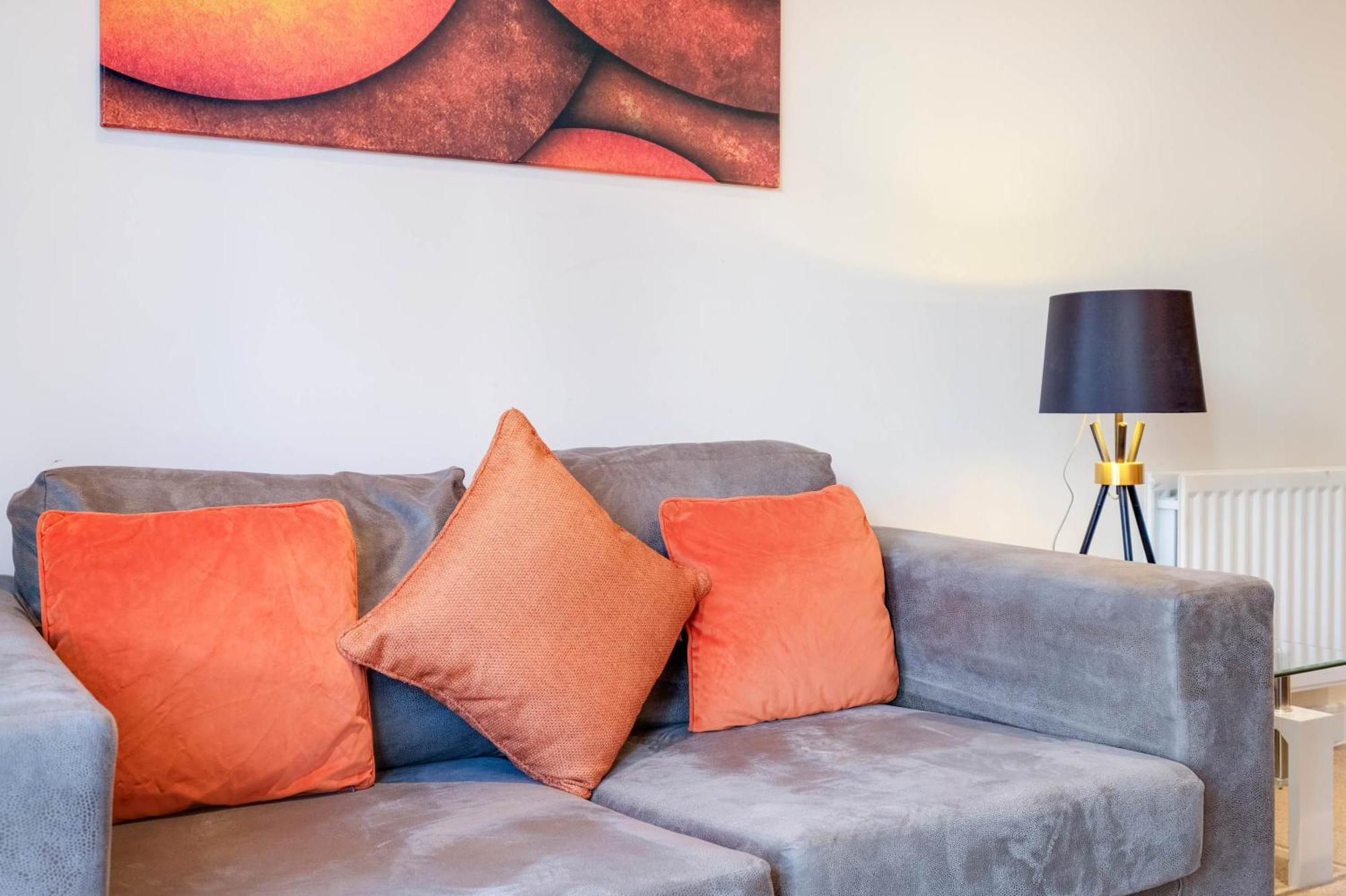 Alder House Serviced Apartment Maidenhead By 360Stays Exterior photo