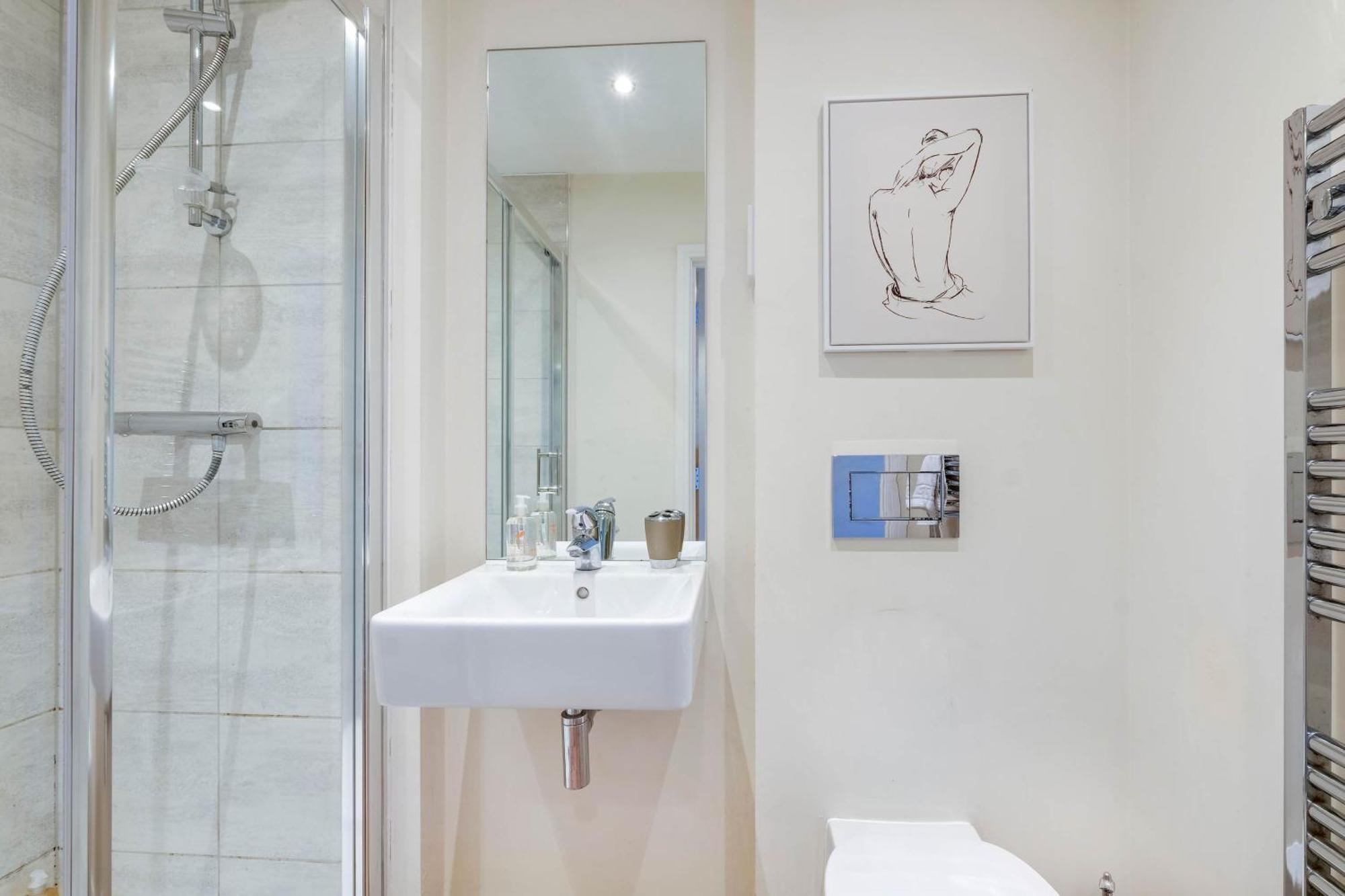 Alder House Serviced Apartment Maidenhead By 360Stays Exterior photo