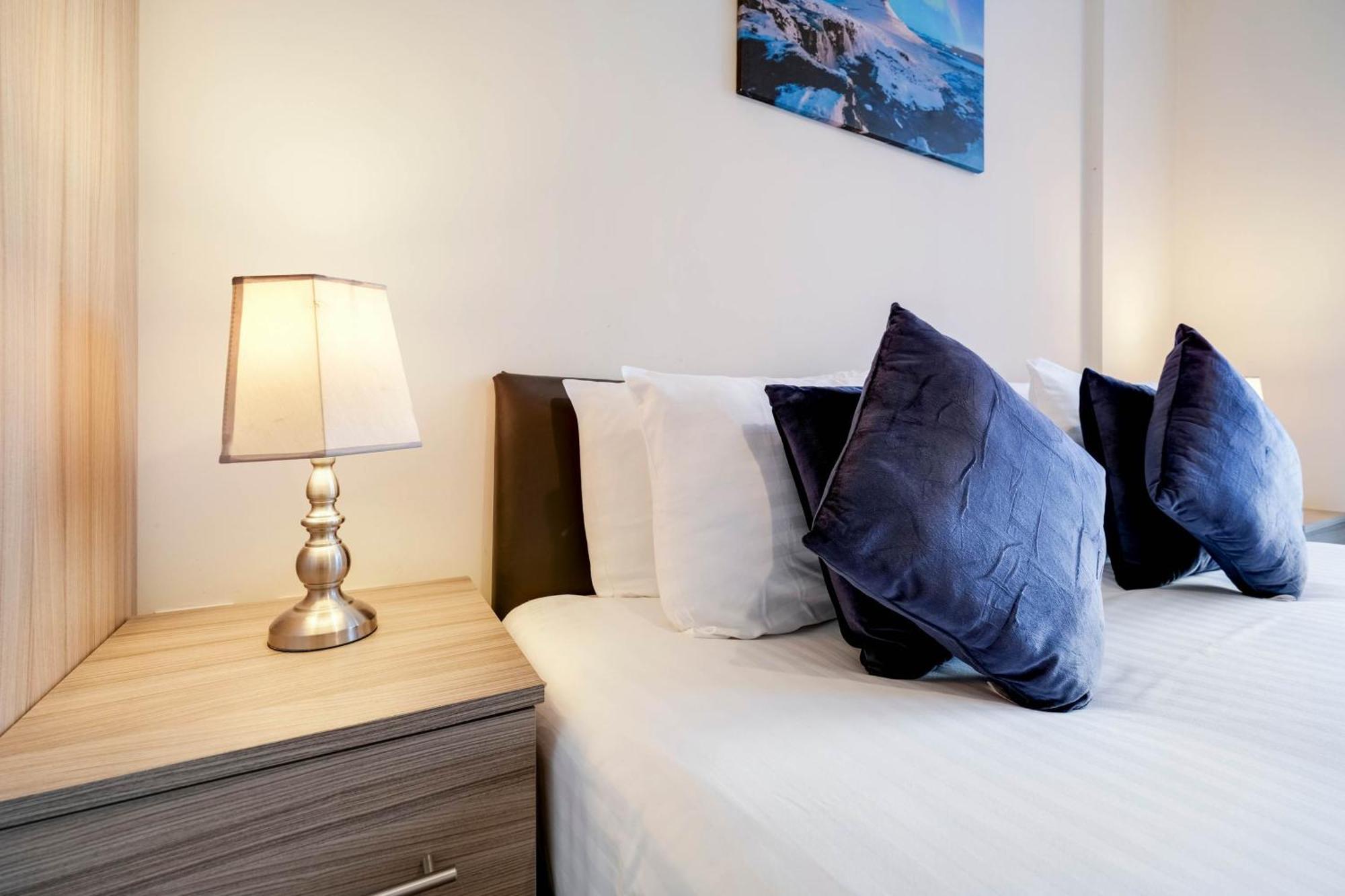 Alder House Serviced Apartment Maidenhead By 360Stays Exterior photo