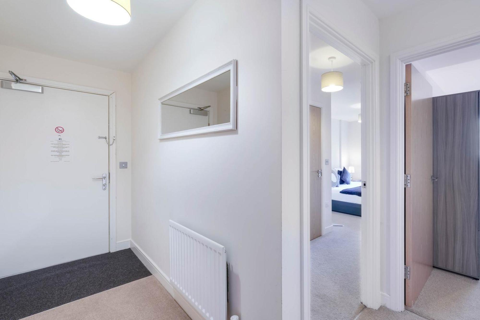 Alder House Serviced Apartment Maidenhead By 360Stays Exterior photo